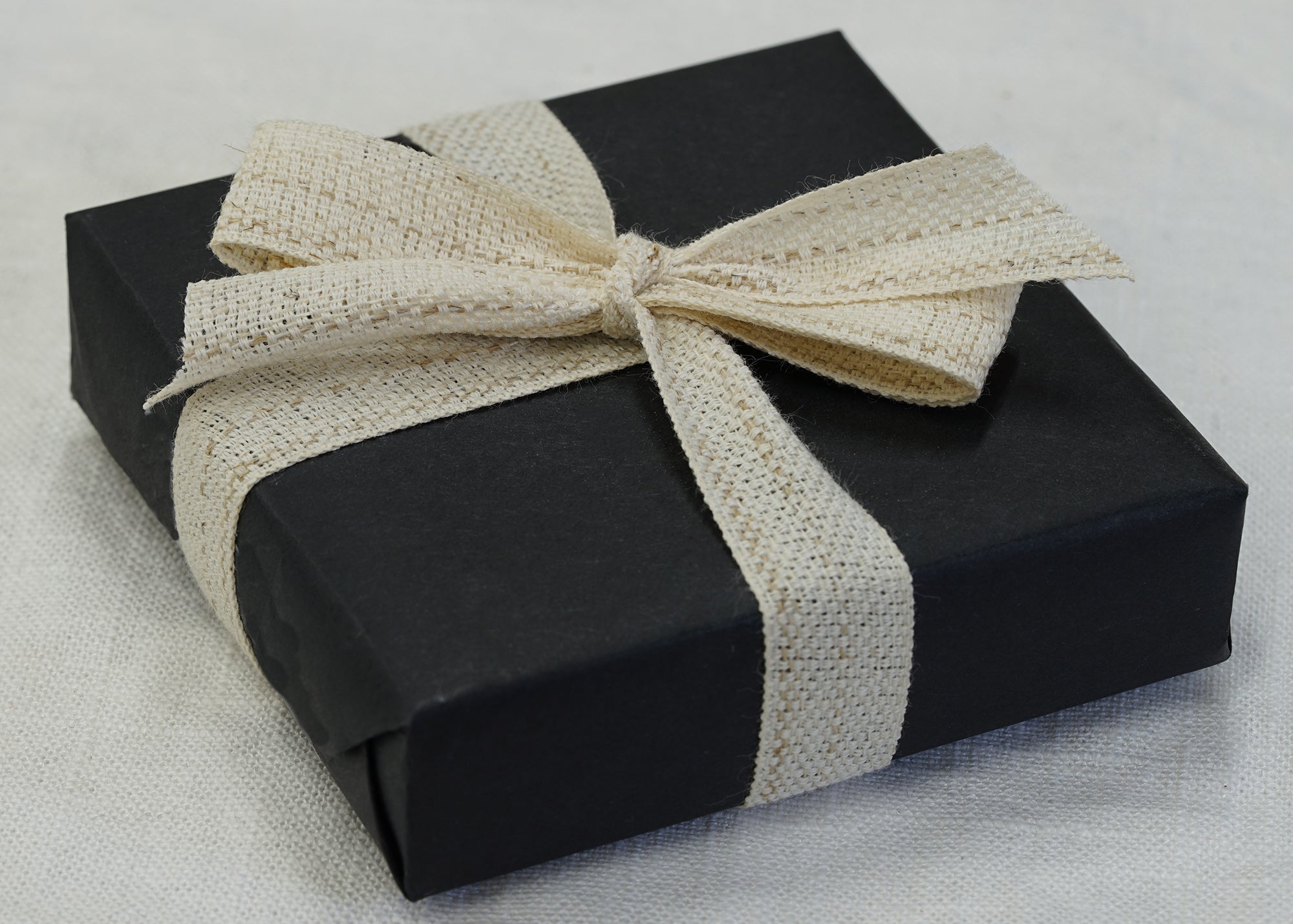 Black / White Gift Wrap